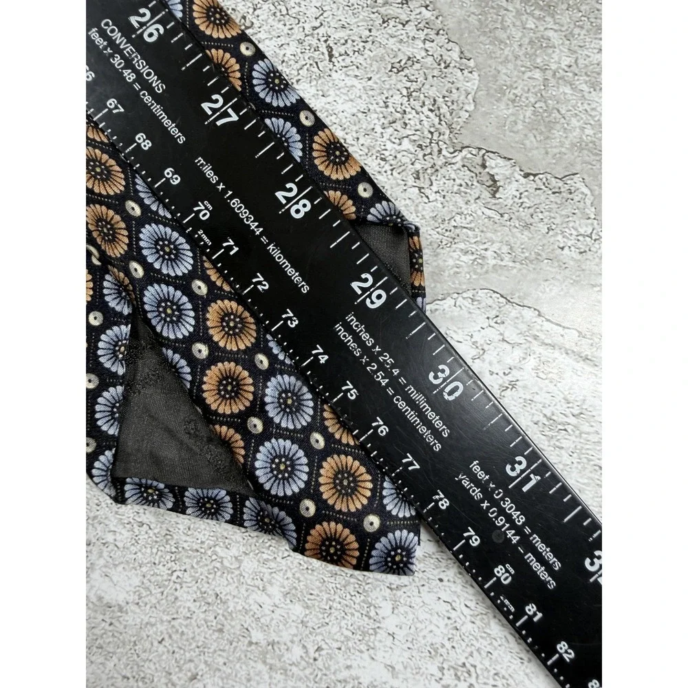 Bergamo New York Tie Mens One Size Black Pointed Floral Jacquard 100% Silk